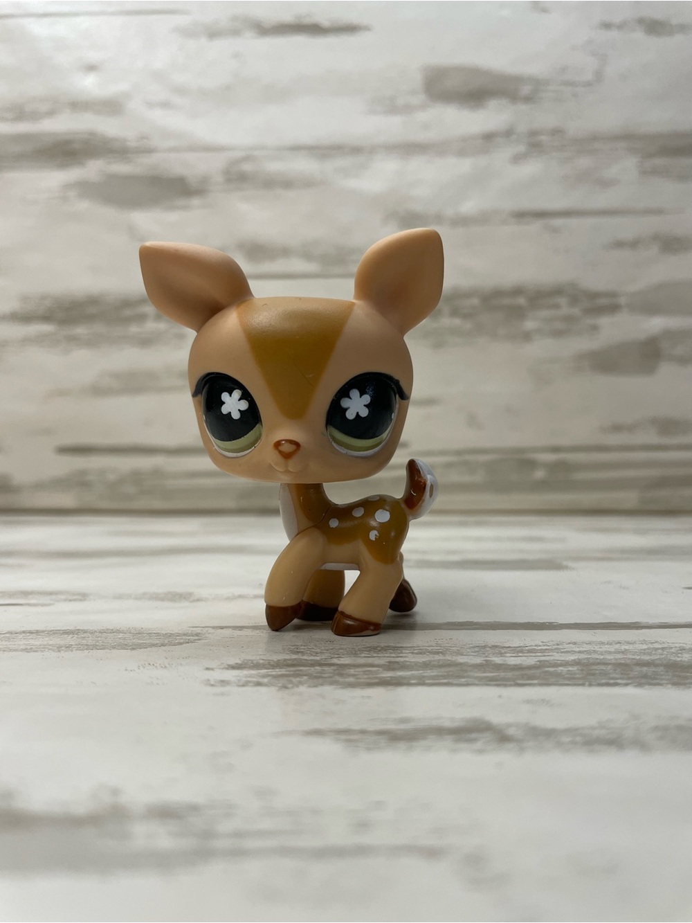 Littlest Pet Shop LPS Authentic #634 Brown Spotted Deer Fawn Green Flower Eyes